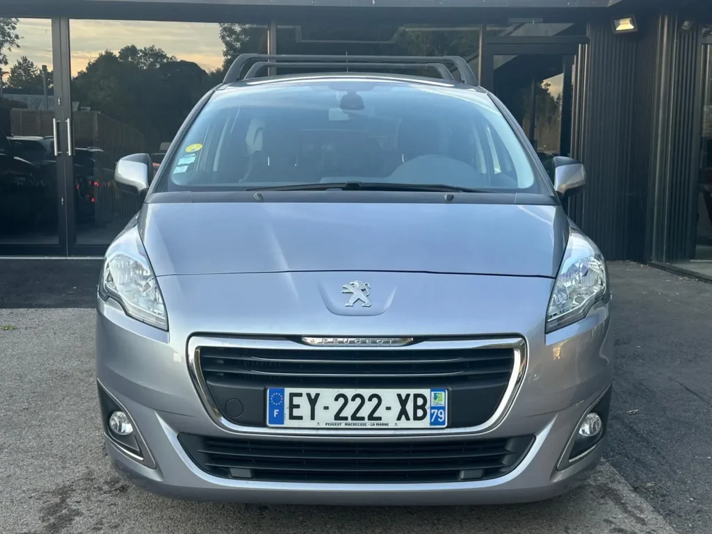 2017 PEUGEOT 5008